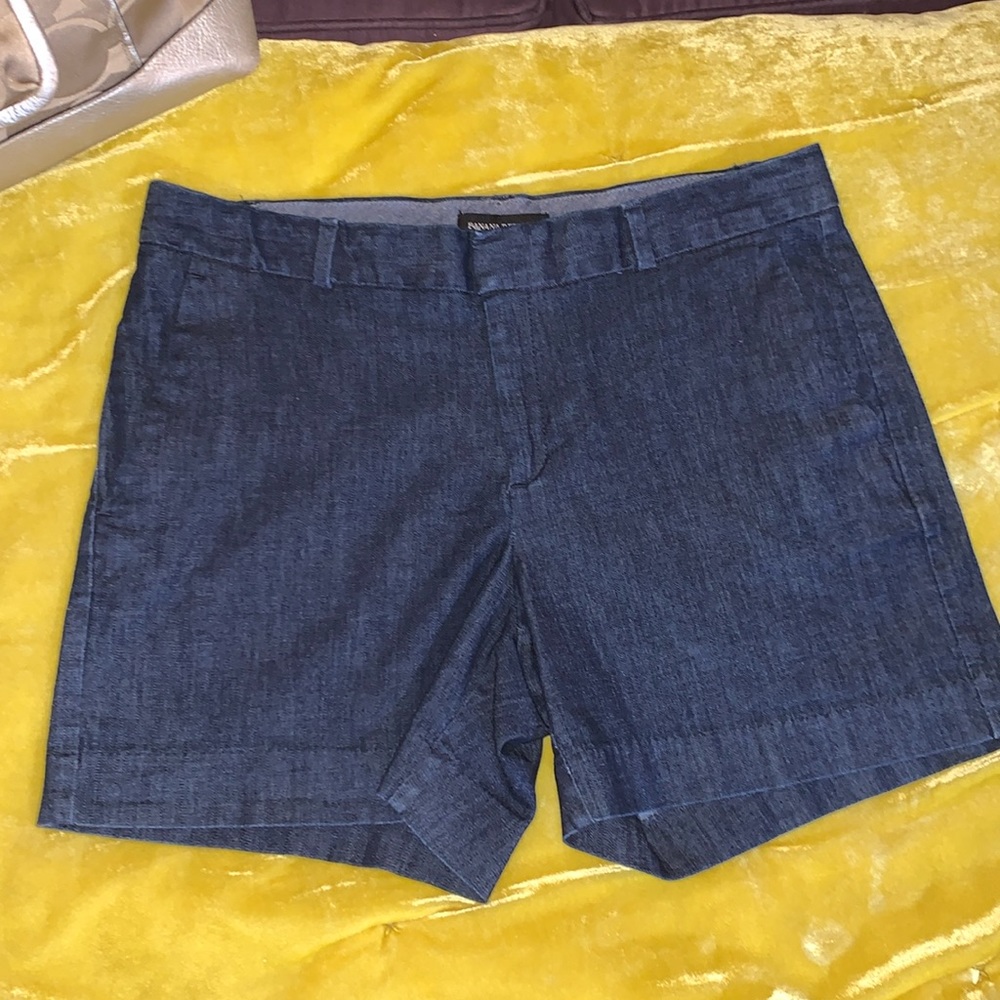 Banana Republic Size 28 Hampton Shorts